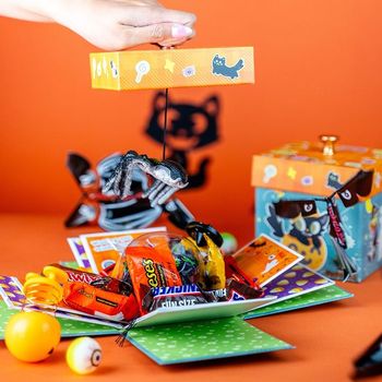  Send a little Halloween surprise! 🎃 There *might* be a trick in there... but definitely some treats too! 😈👻 Let them enjoy the mystery...

  gift party