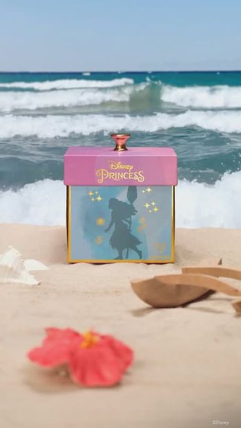 🌺 Adventure awaits! 🌊 Whether you’re a fan of epic journeys or a certain wayfinding princess, our Disney Princess Explosion Box celebrates beloved Disney Princesses. Perfect for anyone inspired by stories of courage and heart! 💖✨

