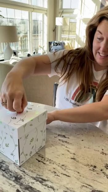 Your Mom has spent her whole life helping make special memories for you, time to create some special moments she won't ever forget! 🥹🦋🎁

    