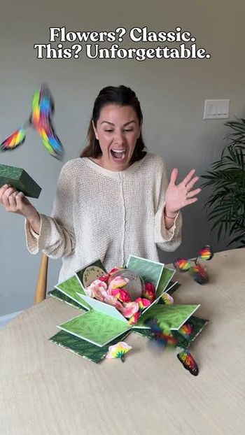 The best of both worlds in one beautiful box 🌹🎁🎂 Just a reminder, Mother’s Day is Sunday May 11th!

   now   