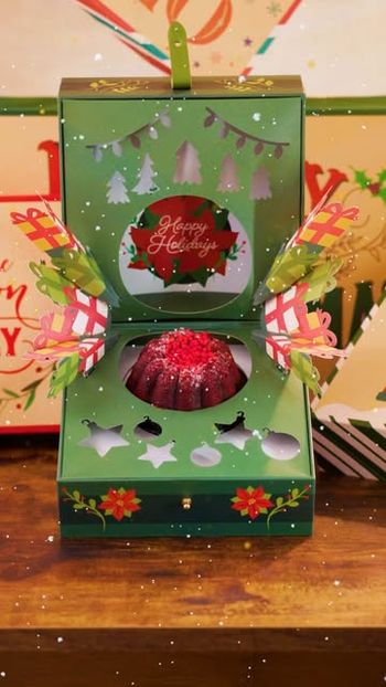 Sometimes the best gifts are the ones that feel thoughtful without being over-the-top. The Season’s Greetings Bloom Box hits that mark!

     
