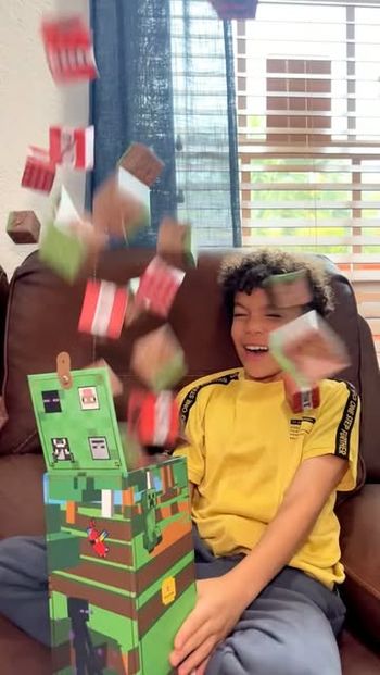 Explosive outside. Delicious inside. The Minecraft Block Burst is sure to surprise!💥😋⁠
⁠
  