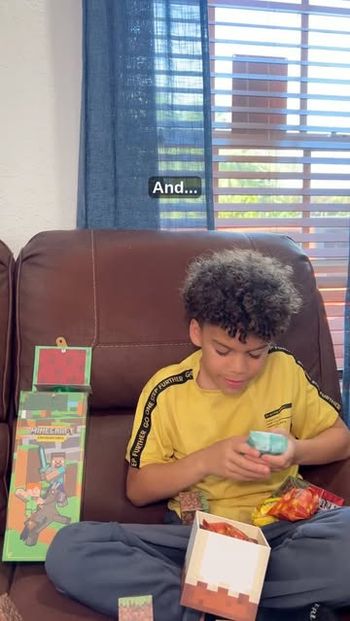 Four cake flavors. One explosive box. The Minecraft Block Burst from Send A Cake. 💥😋⁠
⁠