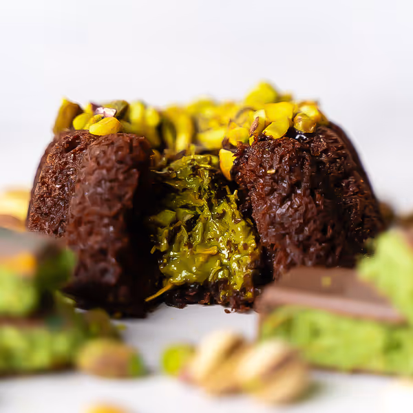 Dubai Cake Explosion Gift Bundle