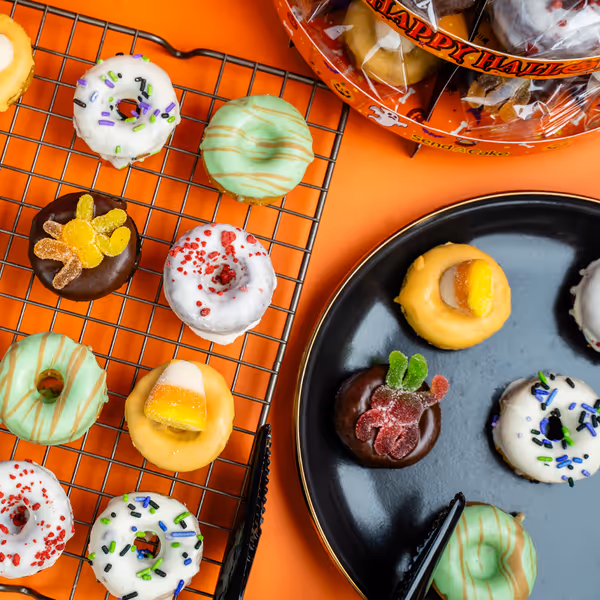 Halloween Donut Tower 🍩