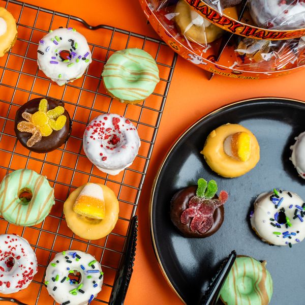 Halloween Donut Tower 🍩