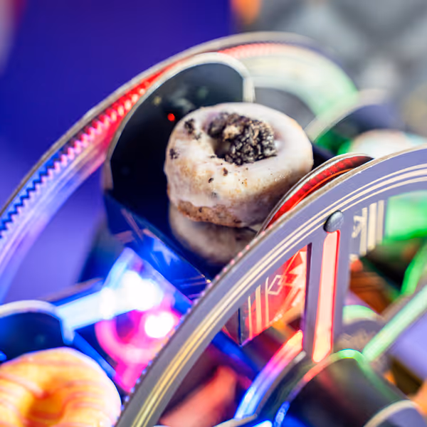 Luxe Mini Donut Ferris Wheel